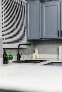 Dana's Perch - Modern Studio Apartment 1 - Kingstown - 2