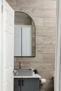 Dana's Perch - Modern Studio Apartment 1 - Kingstown - 1