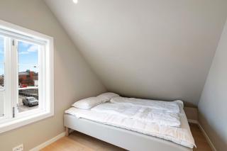 DINBNB Apartments l 92m to Kvadraturen l Renovated 2025 l 24l7 checkin - Kristiansand - 4
