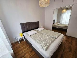 FIRST -- Green Żoliborz Apartment 4 - 4