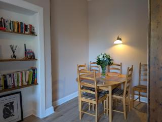 Edinburgh Seaside Apartment - 8