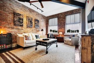 Chic Loft | Downtown | Front & Market - 8