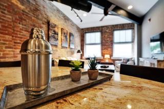 Chic Loft | Downtown | Front & Market - 1
