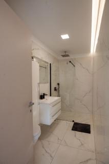 Modern Grey Harmony Retreat Apartment - Bertoki - 6