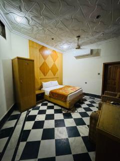 Comfort Rezidor Guest House - Kalar Goth - 8