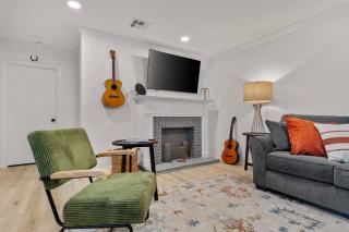 NEW! CowboyPool* 2Kings* Sleeps12* GroupTrip* - Waco - 0