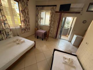 Elisabeta Apartments - Saranda - 1