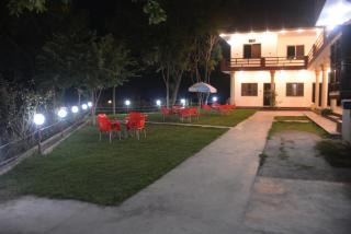 Budget Rooms with Garden by Galiyat Inn Balakot - Bālākot - 1