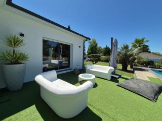 Villa contemporaine de standing avec piscine - Savignac-sur-lʼIsle - 8