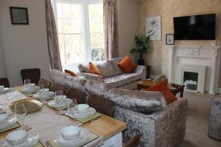 York Place Beautiful Apartment 5 Bedrooms Sleeps 9 - Scarborough - 5