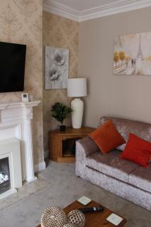 York Place Beautiful Apartment 5 Bedrooms Sleeps 9 - 1