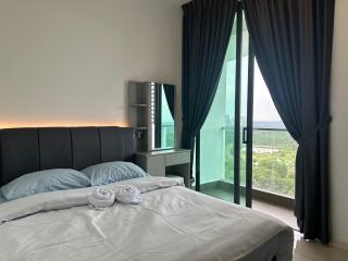 Cozy Suites Hijauan Medini Near Legoland 2B1B - - 4