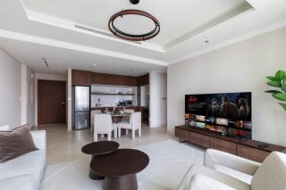 Luxury & Bright 1BR Apartment | Panoramic Sea View - 8