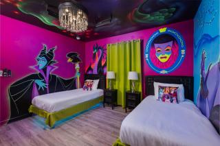 Lux Villa Heated Pool FREE Parks FREE Baby Items Resort Amenities Private Theater & Arcade - 9