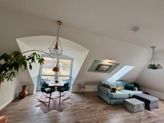 Sunny Attic Studio Central & Close to BER Airport - 9
