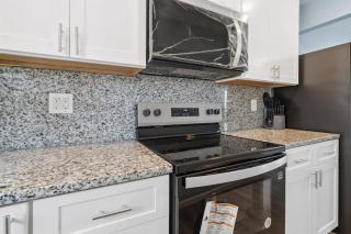 110 E 24Th Ave, Unit C - 7