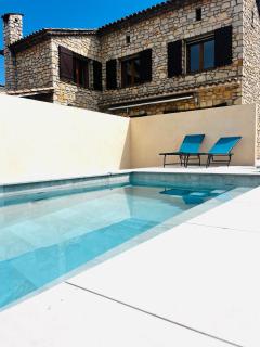 Le Mas de la Clé d'Or - Maison en pierre et piscine - 0