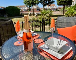 Long Beach View Sovereign Harbour Eastbourne Apartment - Pevensey - 4