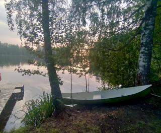 Piha-aitta taajamassa - 8