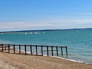 Long Beach View Sovereign Harbour Eastbourne Apartment - Pevensey - 3