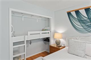 Pup Friendly! 2 Bedroom sleeps 7 - 2