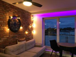 Apartament Loft Holiday Elbląg -winda-Parking w HALI GARAŻOWEJ -GRATIS-Business stays - Elblag - 9