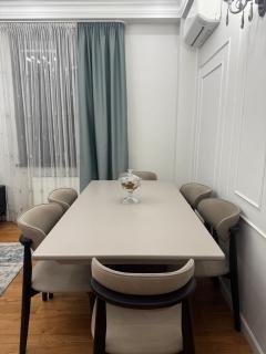 Luxury Apartment with Jacuzzi and Balcony - Yerevan - 4