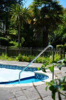 Beautiful Country Farmhouse Set In A Stunning Woodland With Pool, Sauna & Parking at 'The Old Farmhouse' - Ponsanooth - 7