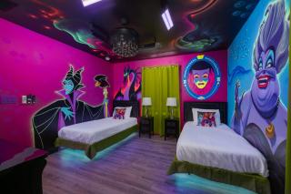 Lux Villa Heated Pool FREE Parks FREE Baby Items Resort Amenities Private Theater & Arcade - 5