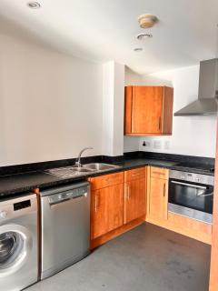 Stylish 1 bedroom flat fast transport links - London - 5