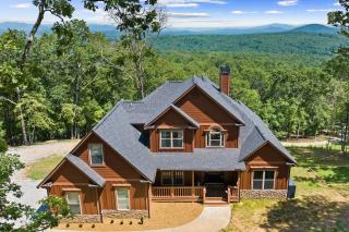 Mtn View & Game Room in Morganton: Spacious Cabin! - 7
