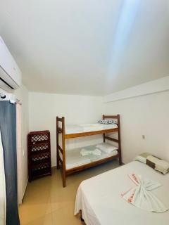 Piratas do Morro Apartamentos - 7