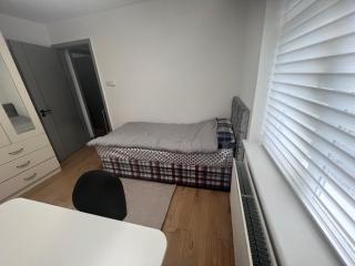 Room close to Luas in dundrum South Dublin - Dublin - 3