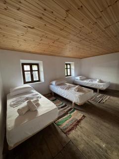 Mark Toma Guesthouse - - 8