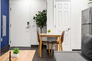 CozySuites Gorgeous 1BR in Downtown Pitts #13 - 3
