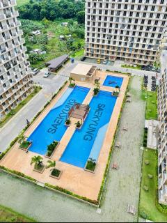 Luxury poolview condo with pool access! - 4