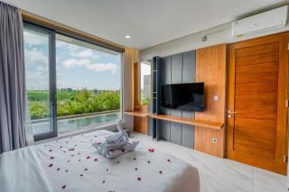 Bhumi Villas 2BR Ricefield View in Canggu - 4