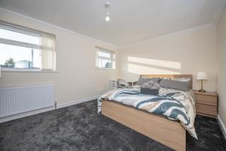 Luton Luxury Stay - Luton - 2