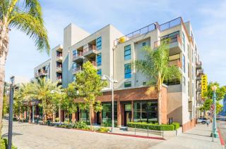 Hollywood 2 Bed Apt Haven at Arrive with FREE PARKING - Los Angeles - 4
