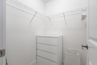 SPRUCE Private Suite with attached Full Bathroom in Toronto, Canada - Toronto - 5