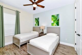 Paradise Breeze Cottage by Shine Villas - Margaritaville Resort Orlando condo - 6