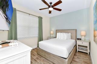 Paradise Breeze Cottage by Shine Villas - Margaritaville Resort Orlando condo - 4