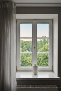 Central & Modern 2bdrm Apartment - 6