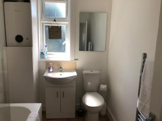 4 Bedroom House Near Hospital And Motorway - Southampton - 3