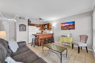 Seascape 2119 Condo - Galveston - 3
