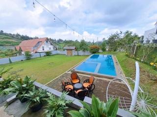 White Villa - Tegalharendong - 0