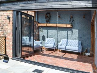 The Old Stables - Tickton - 9