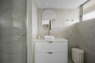 Baronnet Apartments - 6