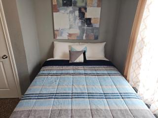 Luxury Modern Home near Downtown Dallas/Arlington - Lancaster - 5