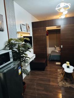 Haddie's Elegant Loft - 9